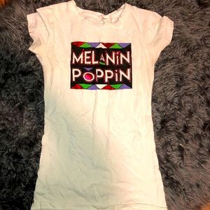 a cute scripted tee 💕